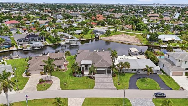 Yacht Club, 4949 Seville Ct, Cape Coral, Florida 33904, image 2