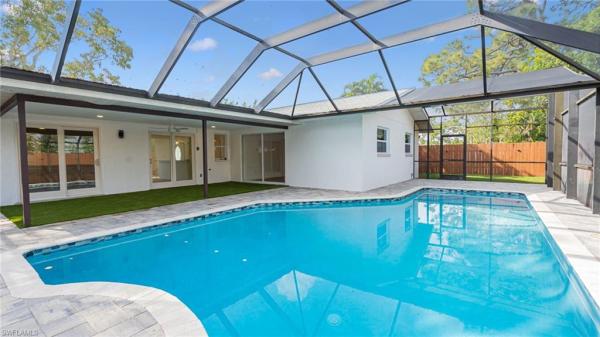 Foxmoor Pines, 1393 White Cedar Ln, North Fort Myers, Florida 33917, image 3