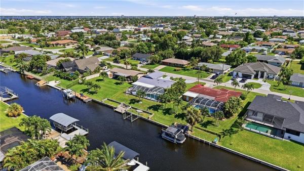 Cape Coral Residential, 1421 29th Ter, Cape Coral, Florida 33904, image 2
