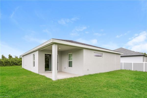 Lehigh Acres, 3107 SW 14th St, Lehigh Acres, Florida 33976, image 2