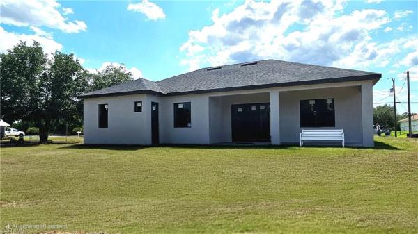 Lehigh Acres, 812 Hibiscus Ave, Lehigh Acres, Florida 33972, image 2
