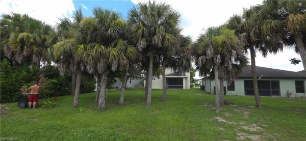 Shadow Lakes, 391 Shadow Lakes Dr, Lehigh Acres, Florida 33974, image 1