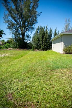 Cape Coral Residential, 1729 20th Ter, Cape Coral, Florida 33993, image 2