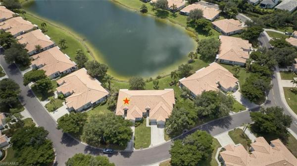Sommerset Villas, 8837 Bay Cir, Fort Myers, Florida 33908, image 2