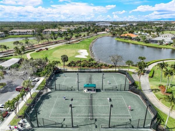 Sommerset Villas, 8760 Stockbridge Dr, Fort Myers, Florida 33908, image 2