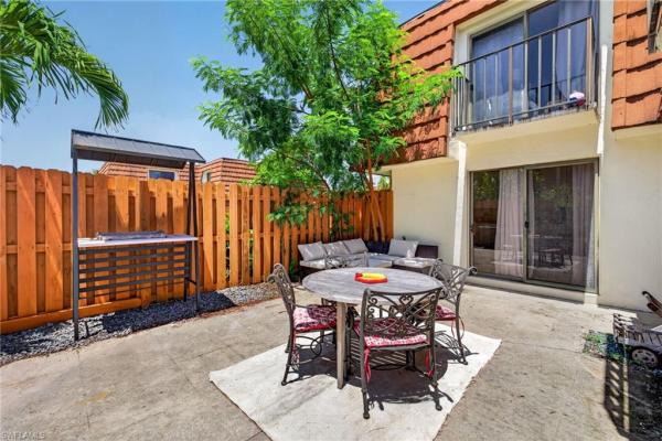 1448 Park Shore Cir #2, Fort Myers, Florida 33901, image 3