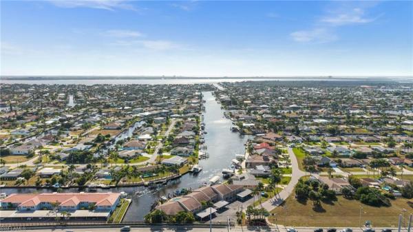 4803 Santa Barbara Ct #8, Cape Coral, Florida 33914, image 1