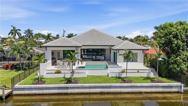 Cape Coral Residential, 5710 Driftwood Pkwy, Cape Coral, Florida 33904, image 2