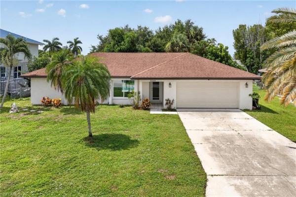 Island Park Woodlands, 6049 Perthshire Ln, Fort Myers, Florida 33908, image 2