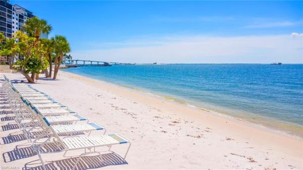 17080 Harbour Point Dr #711, Fort Myers, Florida 33908, image 2