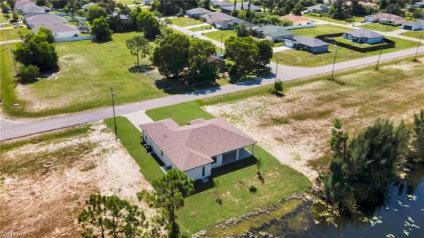 3338 9th Pl, Cape Coral, Florida 33909, image 2