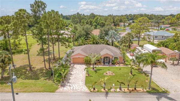 Lehigh Acres, 2515 W 15th St, Lehigh Acres, Florida 33971, image 3