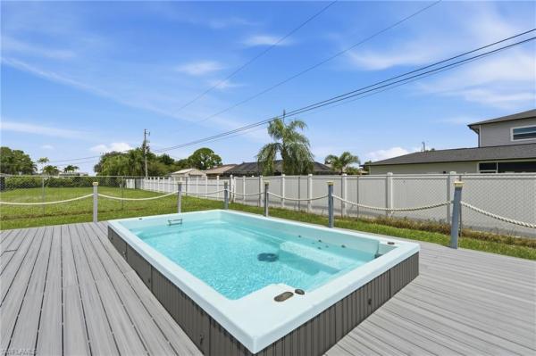 601 Mohawk Pkwy, Cape Coral, Florida 33914, image 1
