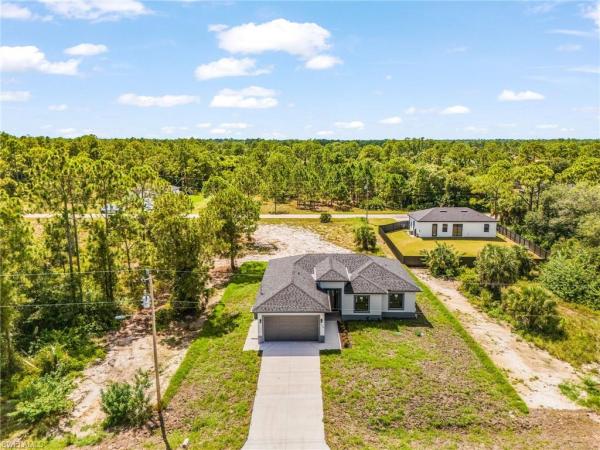Lehigh Acres, 426 S Mallory Ave, Lehigh Acres, Florida 33974, image 1