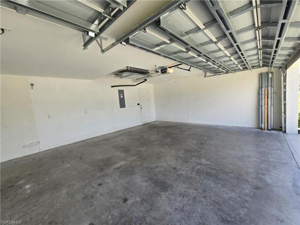 Cape Coral Residential, 329 21st Ln, Cape Coral, Florida 33991, image 2