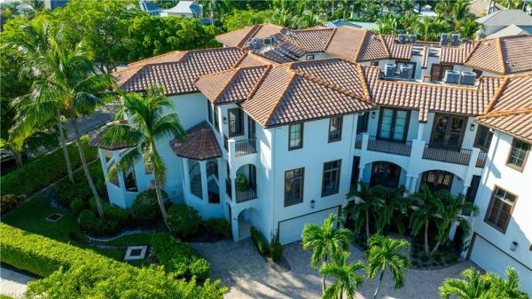 692 S 10th Ave #A2, Naples, Florida 34102, image 1