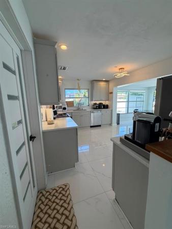 Fort Myers Villas, 2267 Aldridge Ave, Fort Myers, Florida 33907, image 3