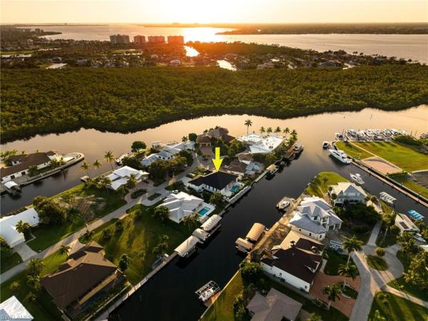 Deep Lagoon Estates, 111 Montrose Dr, Fort Myers, Florida 33919, image 3