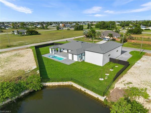 Cape Coral Residential, 1618 15th Ter, Cape Coral, Florida 33993, image 2