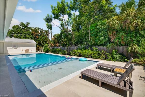 Valencia Terrace, 1331 Almeria Ave, Fort Myers, Florida 33901, image 3