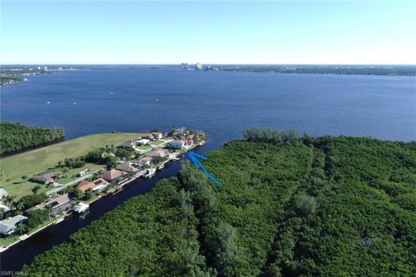 Cape Coral Residential, 2368 Coral Point Dr, Cape Coral, Florida 33990, image 1
