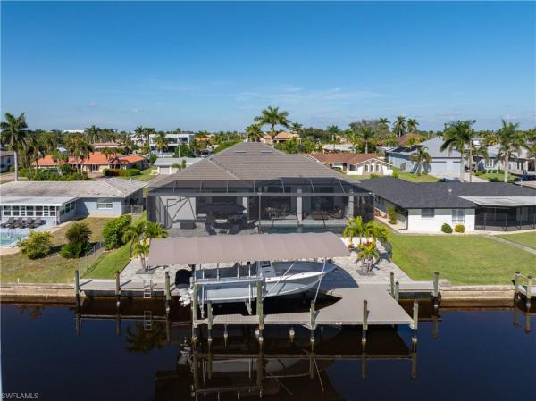 Yacht Club, 1122 Lucerne Ave, Cape Coral, Florida 33904, image 3