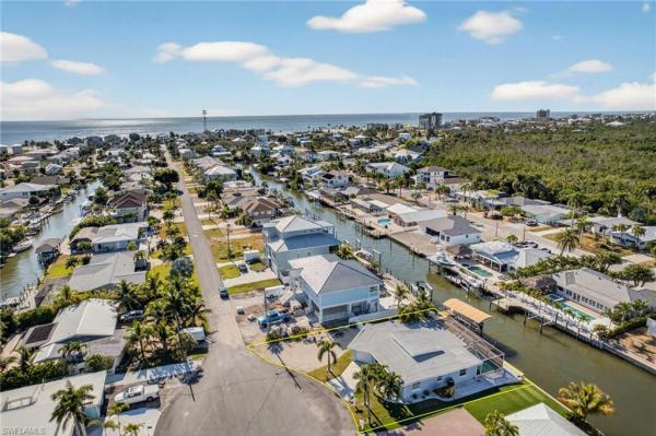 Shell Mound Park, 467 Madison Ct, Fort Myers Beach, Florida 33931, image 2