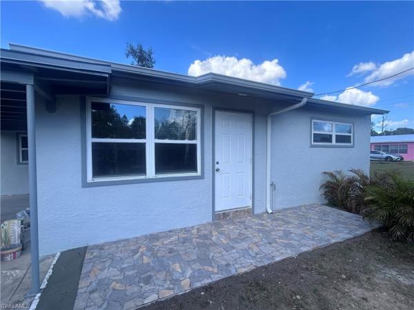 Evans James Homstead, 2655 Market St, Fort Myers, Florida 33916, image 2