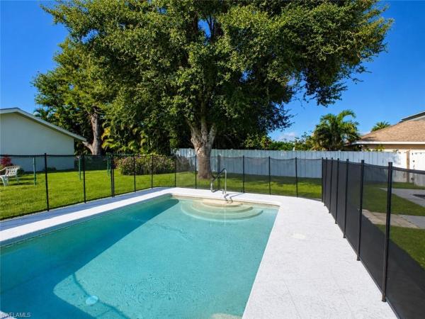 Cape Coral Residential, 1138 19th Ln, Cape Coral, Florida 33990, image 2