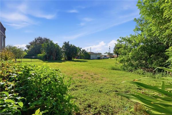 Cape Coral Residential, 1432 29th Ter, Cape Coral, Florida 33904, image 1