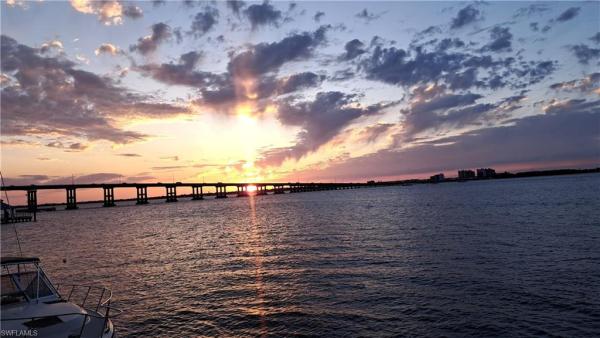 Island Harbors, 2607 Bayshore Dr, Matlacha, Florida 33993, image 2