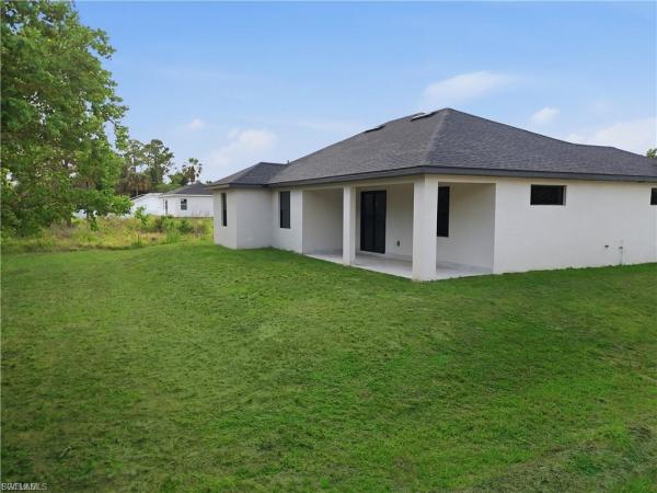 Lehigh Acres, 1436 Graham Cir, Lehigh Acres, Florida 33936, image 2