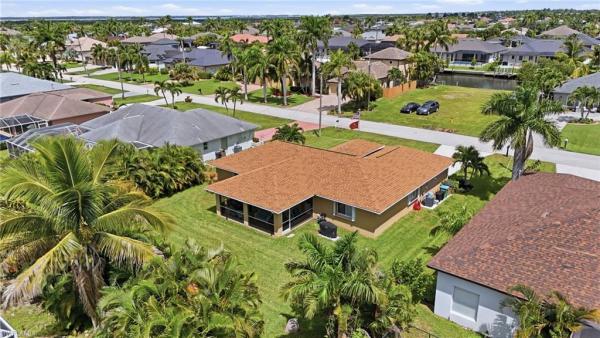 Cape Coral Residential, 2806 33rd St, Cape Coral, Florida 33914, image 2