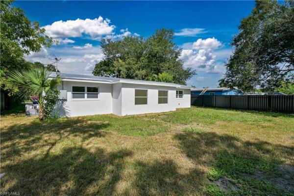 Rainbow Groves, 367 Rosemont Dr, Fort Myers, Florida 33916, image 2