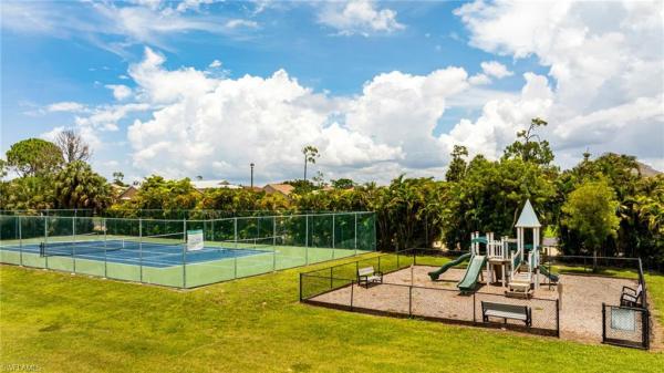 Island Park Woodlands, 6037 Birnam Wood Ln, Fort Myers, Florida 33908, image 3