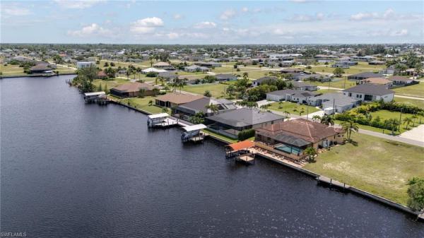 Cape Coral Residential, 4635 32nd Ter, Cape Coral, Florida 33993, image 2