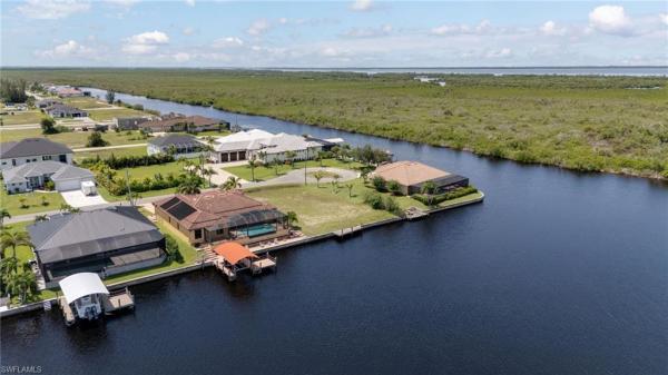Cape Coral Residential, 4635 32nd Ter, Cape Coral, Florida 33993, image 1