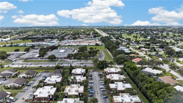 5240 Cedarbend Dr #3, Fort Myers, Florida 33919, image 1