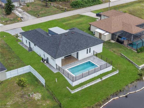 Cape Coral, 2318 30th Ter, Cape Coral, Florida 33993, image 3