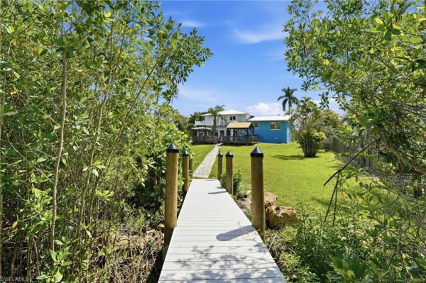 Hendry Creek, 15636 Light Blue Cir, Fort Myers, Florida 33908, image 1