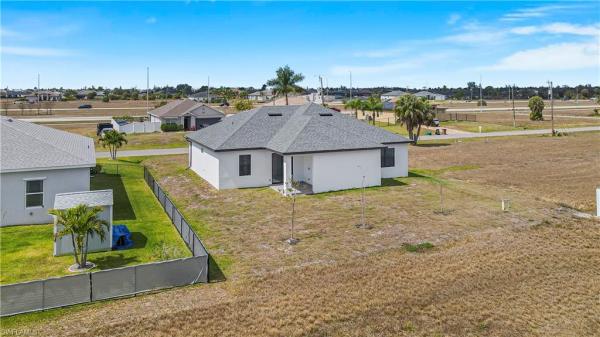 Cape Coral Residential, 1633 31st Pl, Cape Coral, Florida 33993, image 3