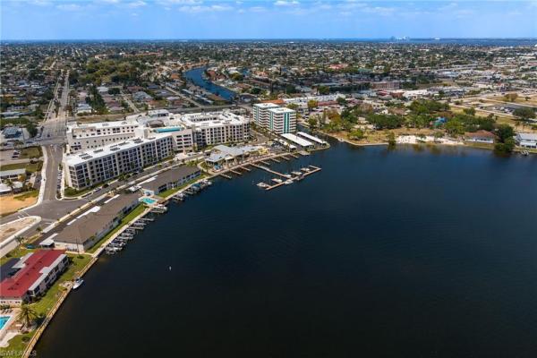 Cape Coral Residential, 205 37th Ln, Cape Coral, Florida 33914, image 2