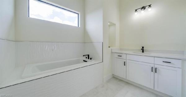 3614 3rd St, Cape Coral, Florida 33991, image 3