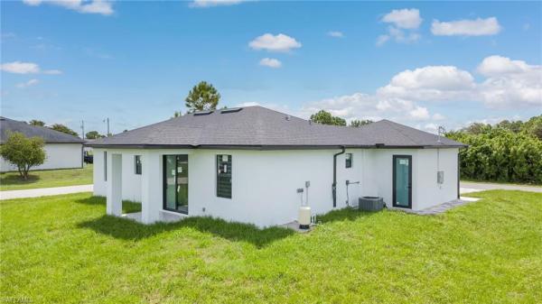 2700 11th St Sw, Lehigh Acres, Florida 33976, image 1
