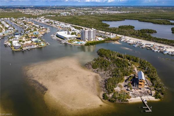 Boardwalk Caper, 18032 San Carlos Blvd #99, Fort Myers Beach, Florida 33931, image 1