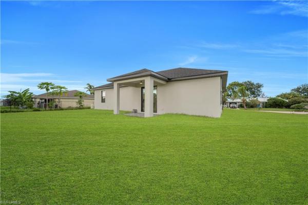 Cape Coral Residential, 1909 19th Pl, Cape Coral, Florida 33909, image 2
