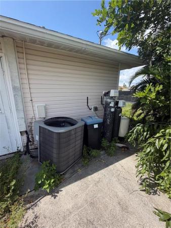 Cape Coral, 2005 15th Ter, Cape Coral, Florida 33909, image 2