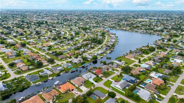 Cape Coral Residential, 403 33rd Ter, Cape Coral, Florida 33904, image 1