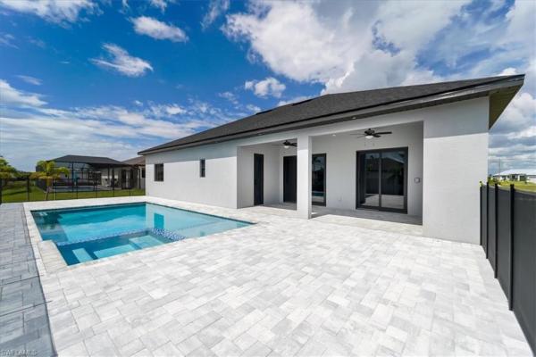 Cape Coral Residential, 4308 27th Ln, Cape Coral, Florida 33993, image 2