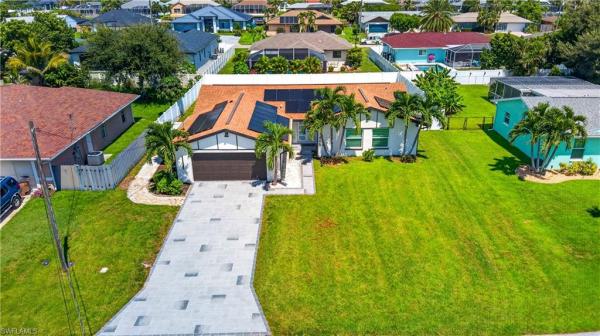 Cape Coral Residential, 1405 13th Ter, Cape Coral, Florida 33990, image 1